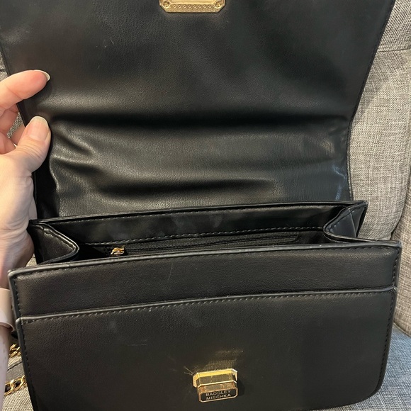 BADGLEY MISCHKA black Quilted leather crossbody with studs Used - Picture 2 of 8